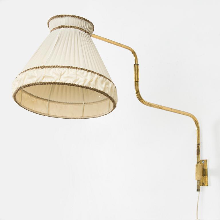 A mid-20th century wall light for Saariston Valaisin.