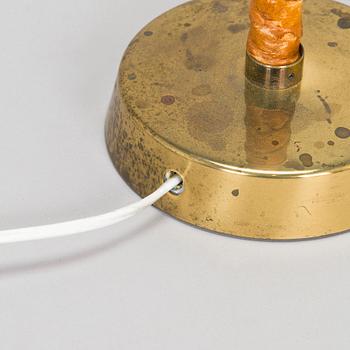 Lisa Johansson-Pape, pöytävalaisin, Stockmann Orno, 1900-luvun puoliväli.