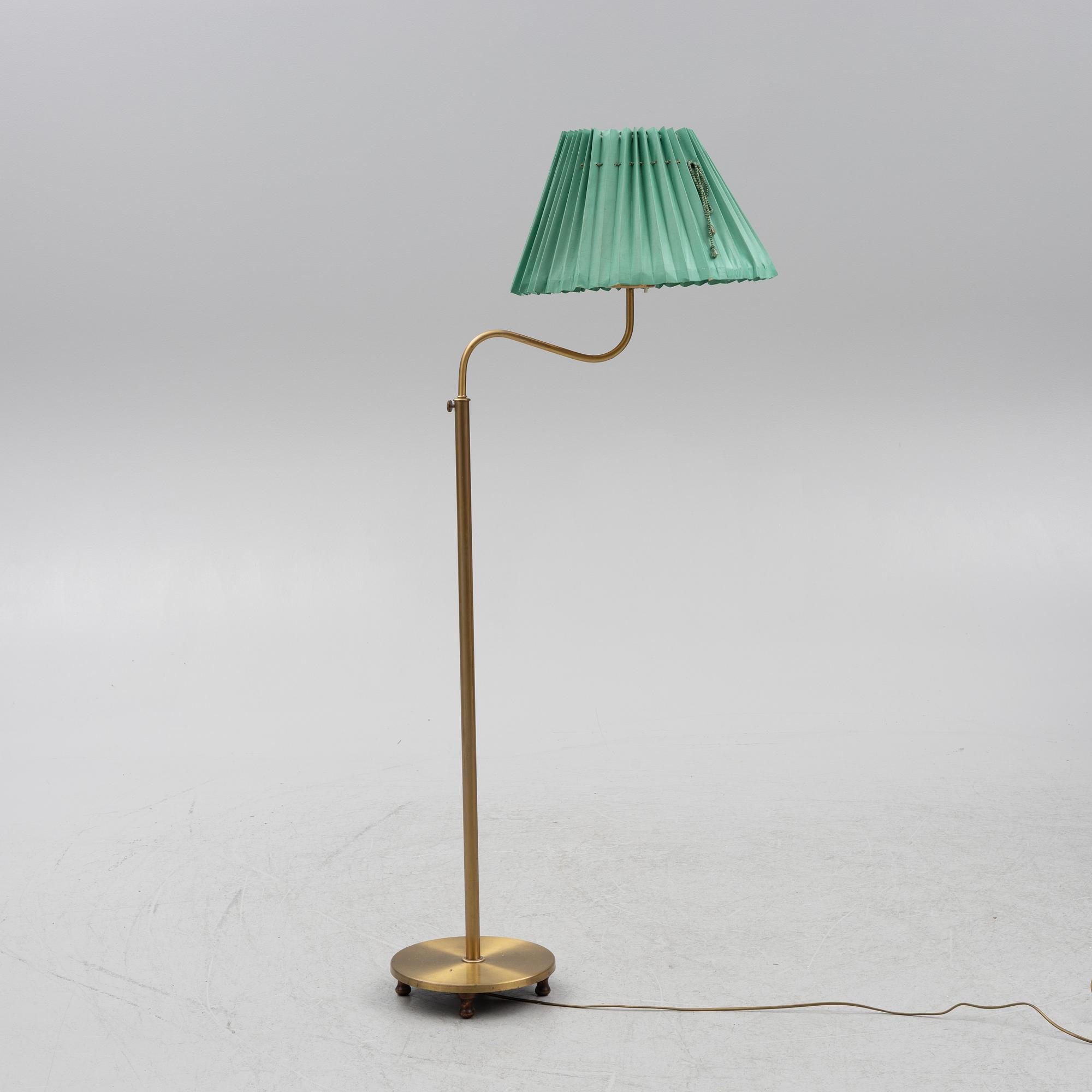 Josef Frank, golvlampa, modell 2568, "Lilla kamelen", Firma Svenskt Tenn.