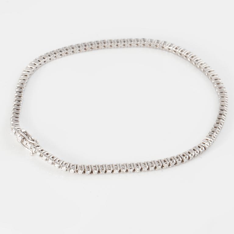 ARMBAND, sk tennisarmband, med briljantslipade diamanter ca 0.90 ct.