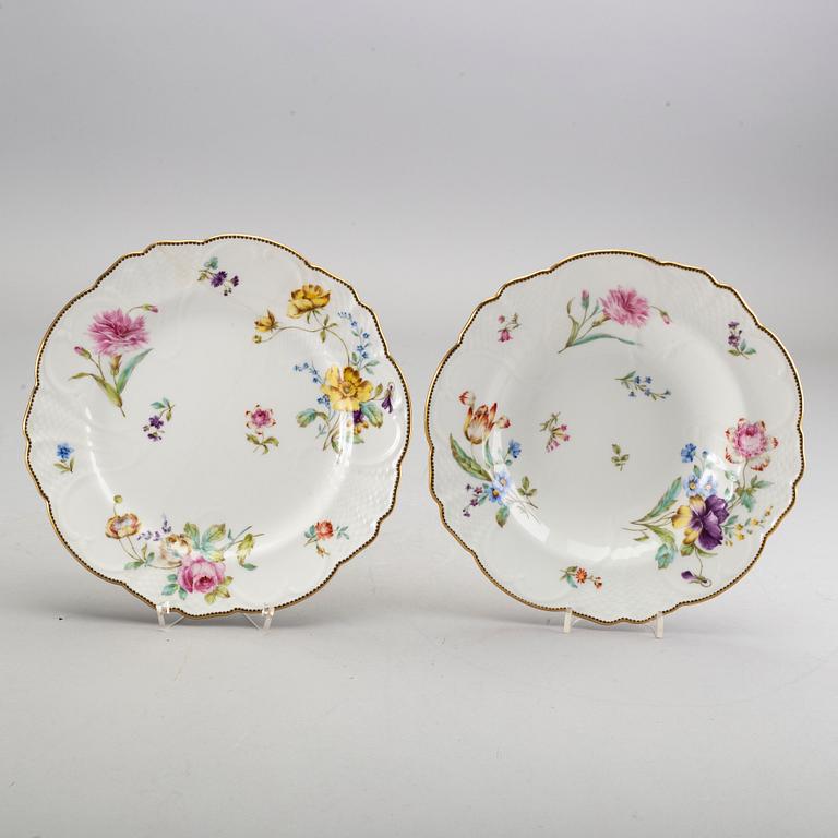 A Swedish  109 pcs 1880's Rörstrand porcelain service.