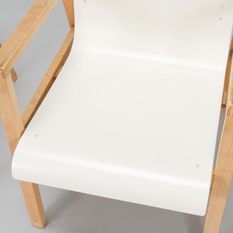 Alvar Aalto, a pair of '403' armchairs for Artek.