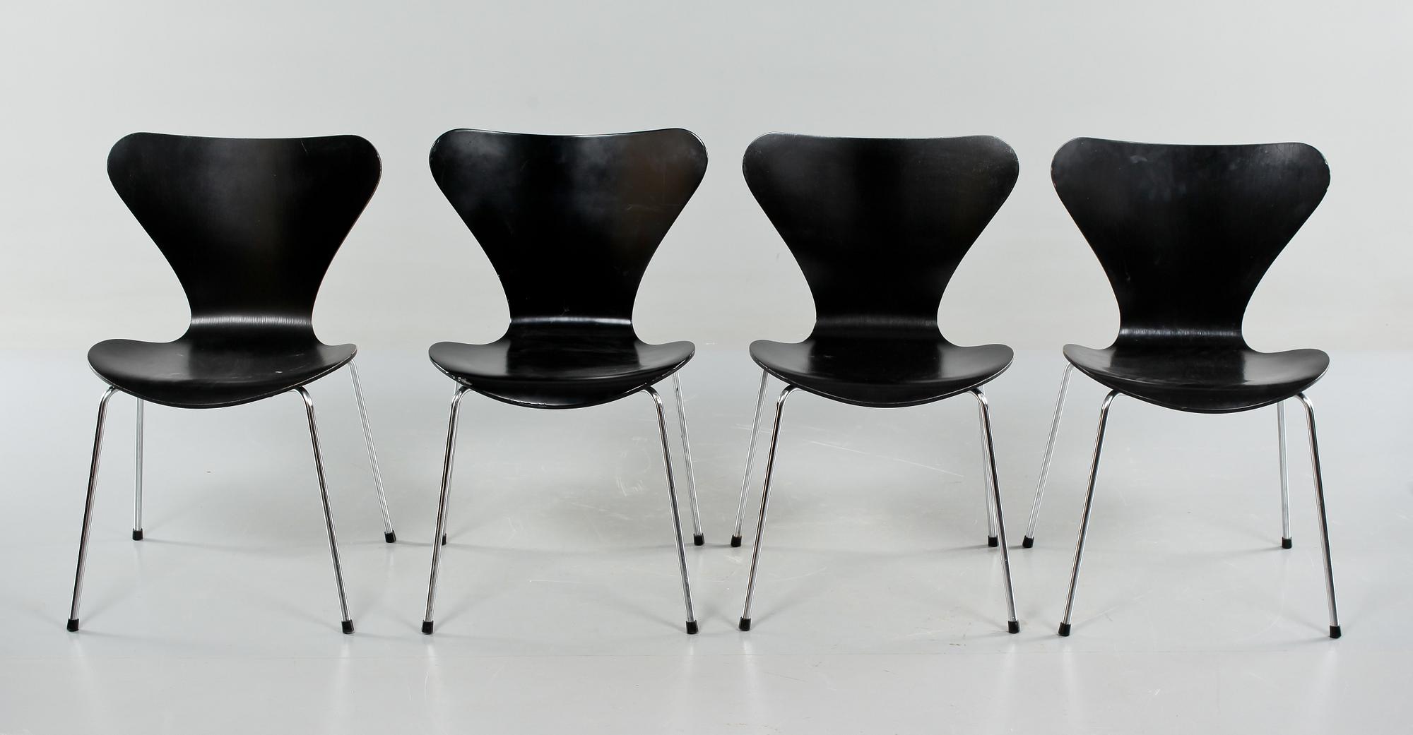STOLAR, 3 + 1 st, "Sjuan", Arne Jacobsen, Fritz Hansen, 1900-talets senare del.