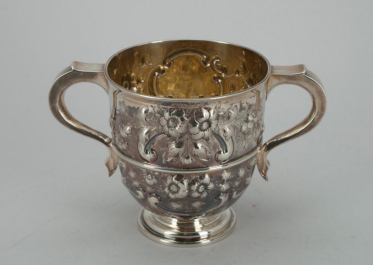 SKÅL, silver, London 1874. Vikt ca 466 g.