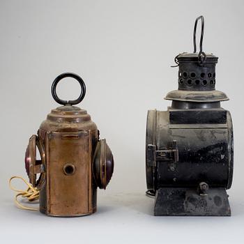 LYKTOR, 2 stycken, 1900-talets första hälft.