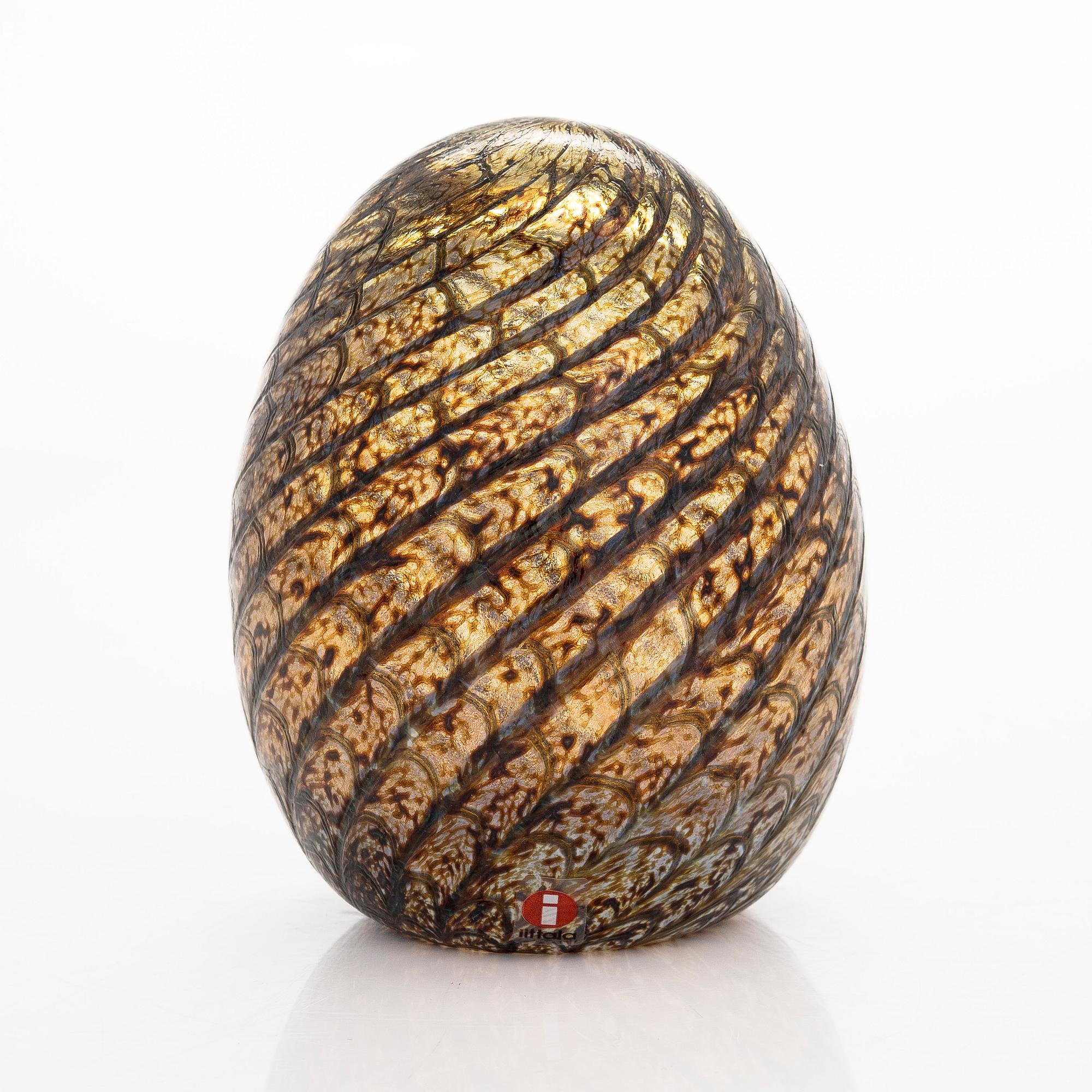 Oiva Toikka, årsägg 2013, signerat O. Toikka Nuutajärvi SSKK 2013 numrerad 83/250.