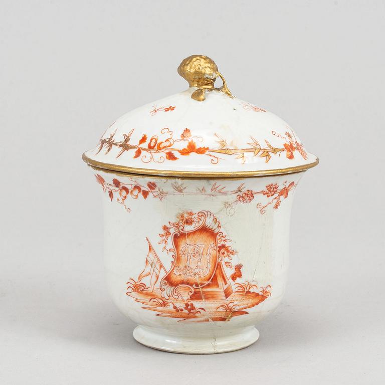Nine orange and white export porcelain service, Qing dynasty, 18th-19th century.