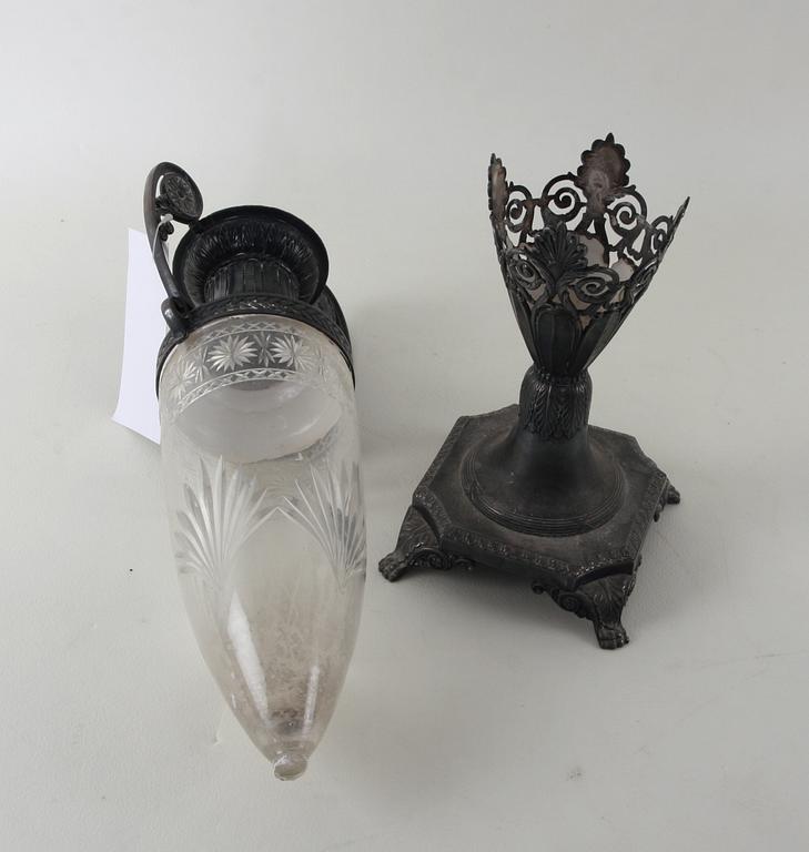 VAS, vitmetall och glas, 18/1900-tal.