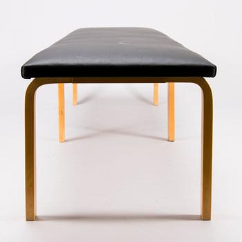 Alvar Aalto, A bench for  O.Y. Huonekalu- ja Rakennustyötehdas A.B. Finland.