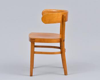 Werner West, A CHAIR.