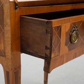 A Gustavian secretaire, late 18th century.