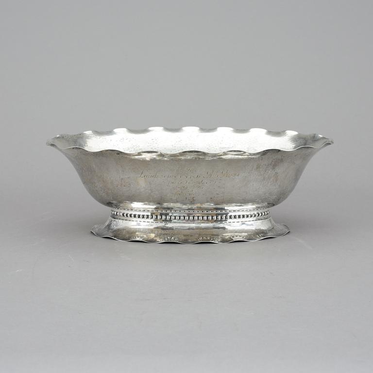 SKÅL, silver, C G Hallberg, Stockholm 1925- Vikt 667 gram.