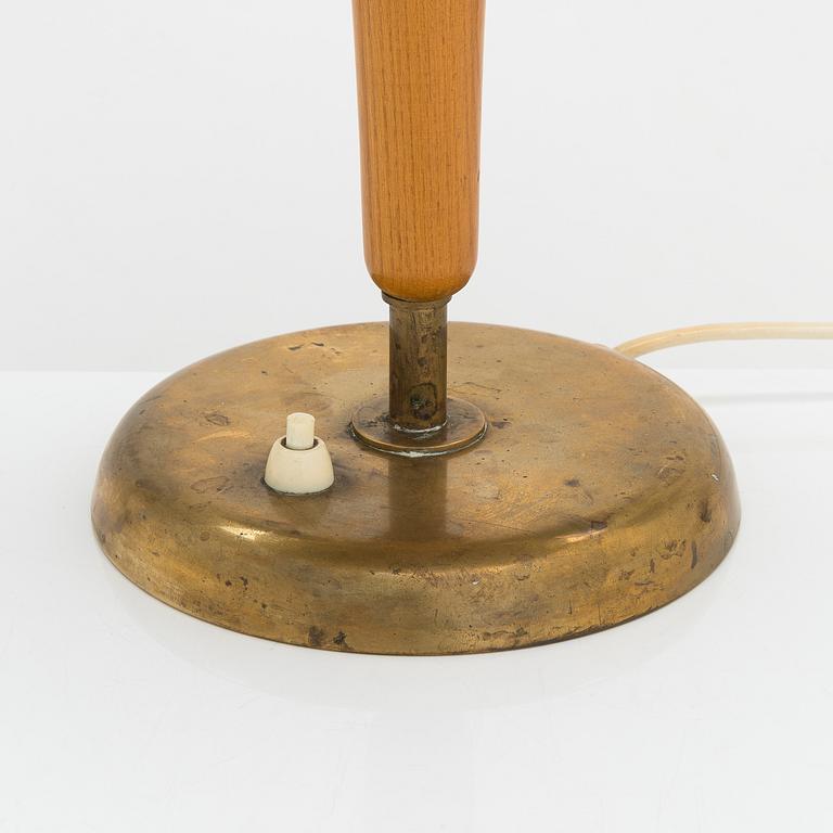 Harald Notini, bordslampa, modell 15398, Arvid Böhlmarks Lampfabrik, 1940-tal.