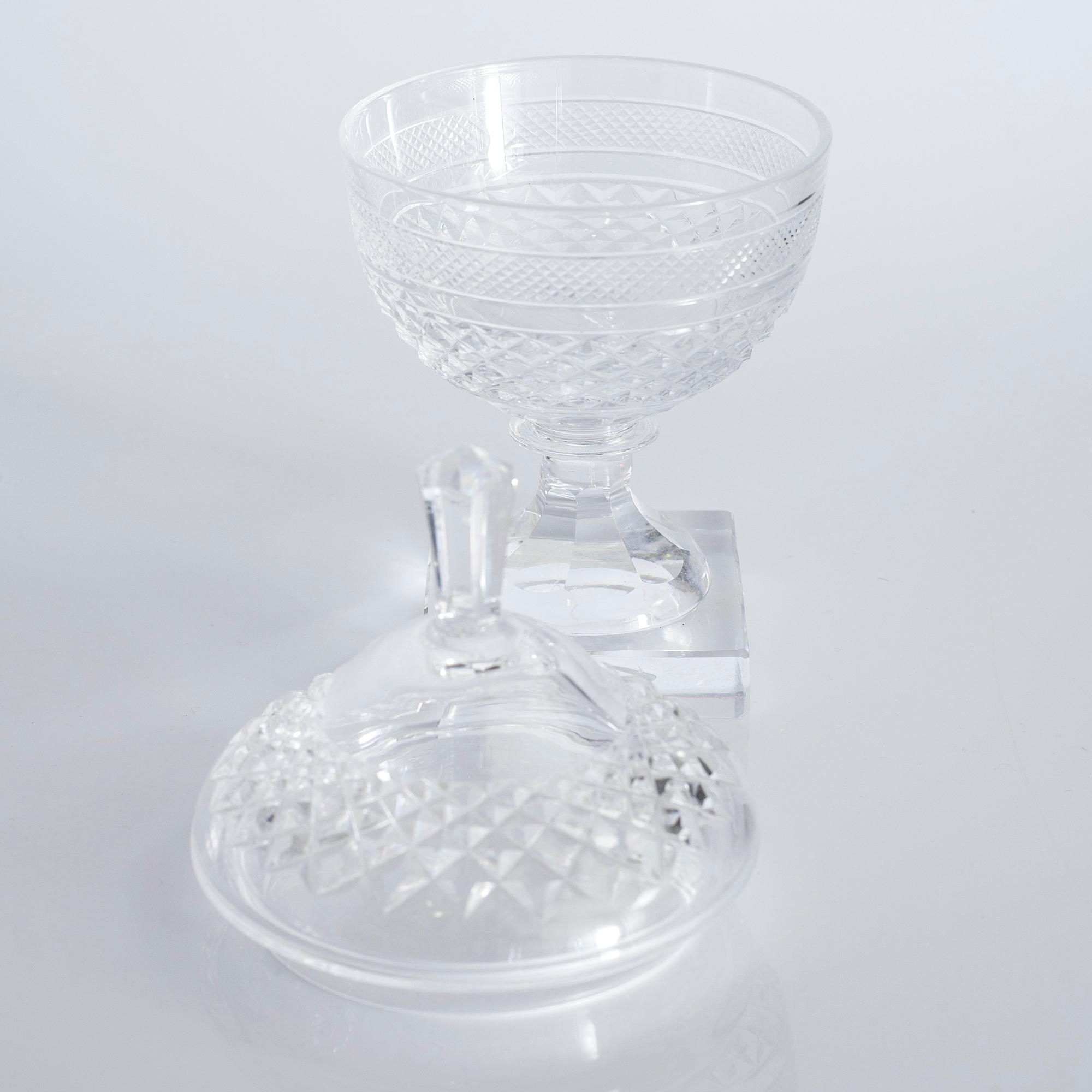 Four glass bowls on foot, "Kent", by Elis Bergh for Kosta, second half of the 20th century.