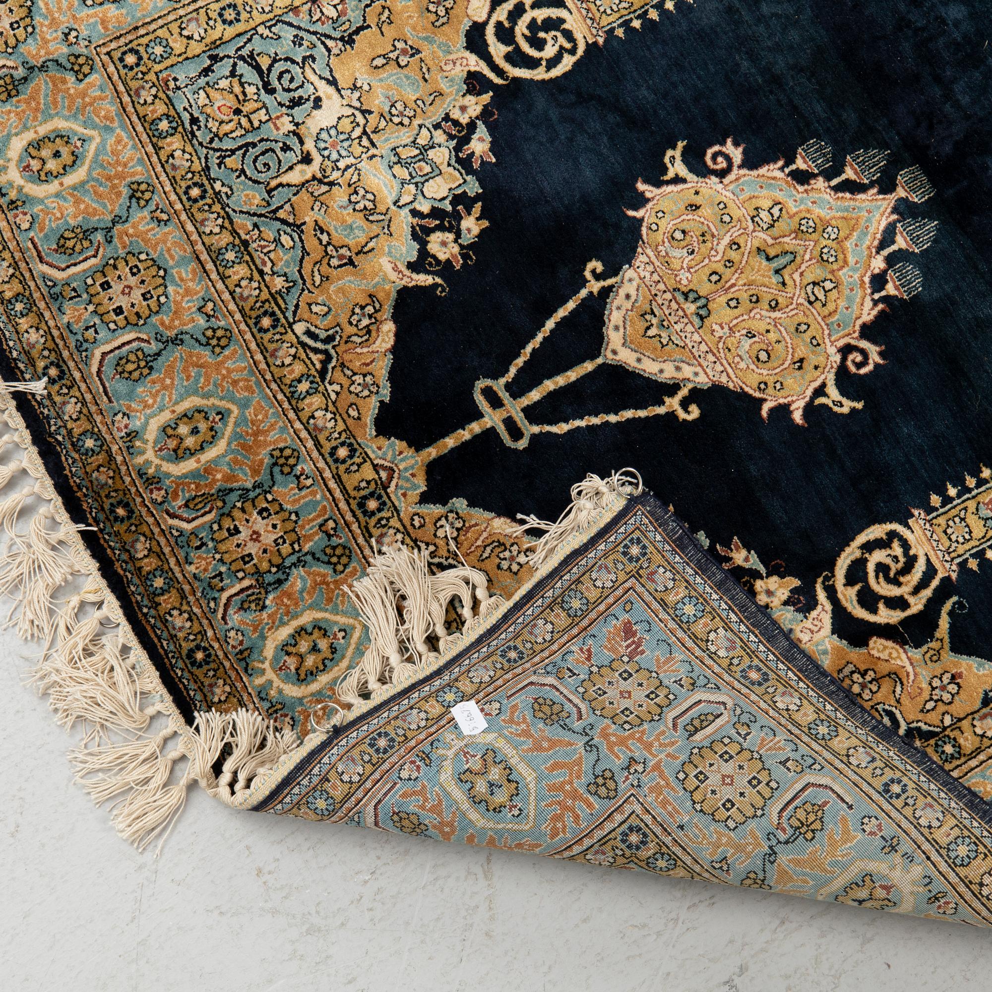 Rug, Bocchara, approximately 165 x 103 cm.