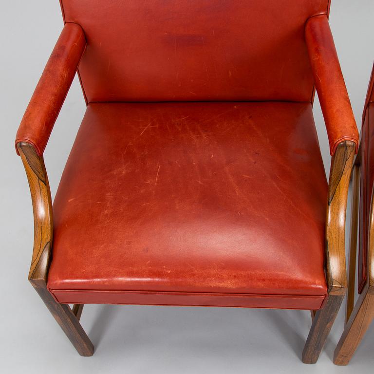 Ole Wanscher, karmstolar, ett par, snickarmästare AJ Iversen, Danmark 1900-talets mitt.