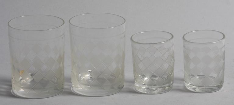 GLASSERVISDELAR, 16 st. Reijmyre.