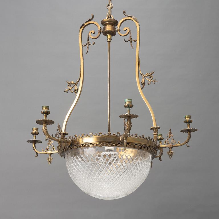 A chandelier, beginning of the 20th century.