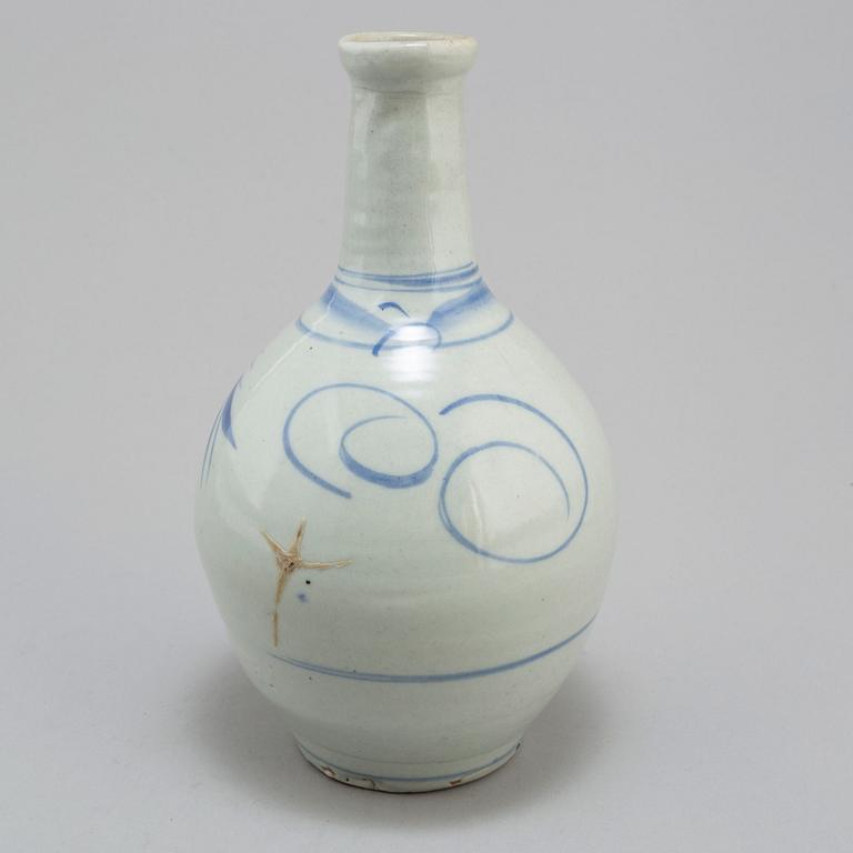 A blue and white sake bottle flask, Japan, Meiji (1868-1912).