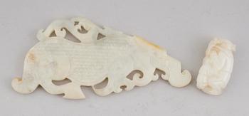 PLAKETT samt FIGUR, nefrit/sten, Kina, sent 1900-tal.