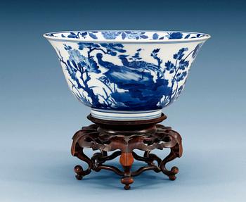 A blue and white bowl, Qing dynasty, Kangxi (1662-1722).