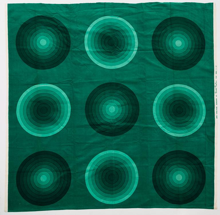 Verner Panton, GARDINLÄNGDER, 3 ST., OCH PROVBITAR, 10 ST. Bomullsvelour. Olika gröna nyanser och mönster. Verner Panton.