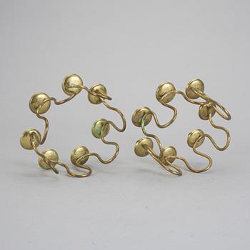 LJUSSTAKAR, 2 st, mässing, Lars Holmström, Arvika för Svenskt tenn, 1900-talets andra hälft.