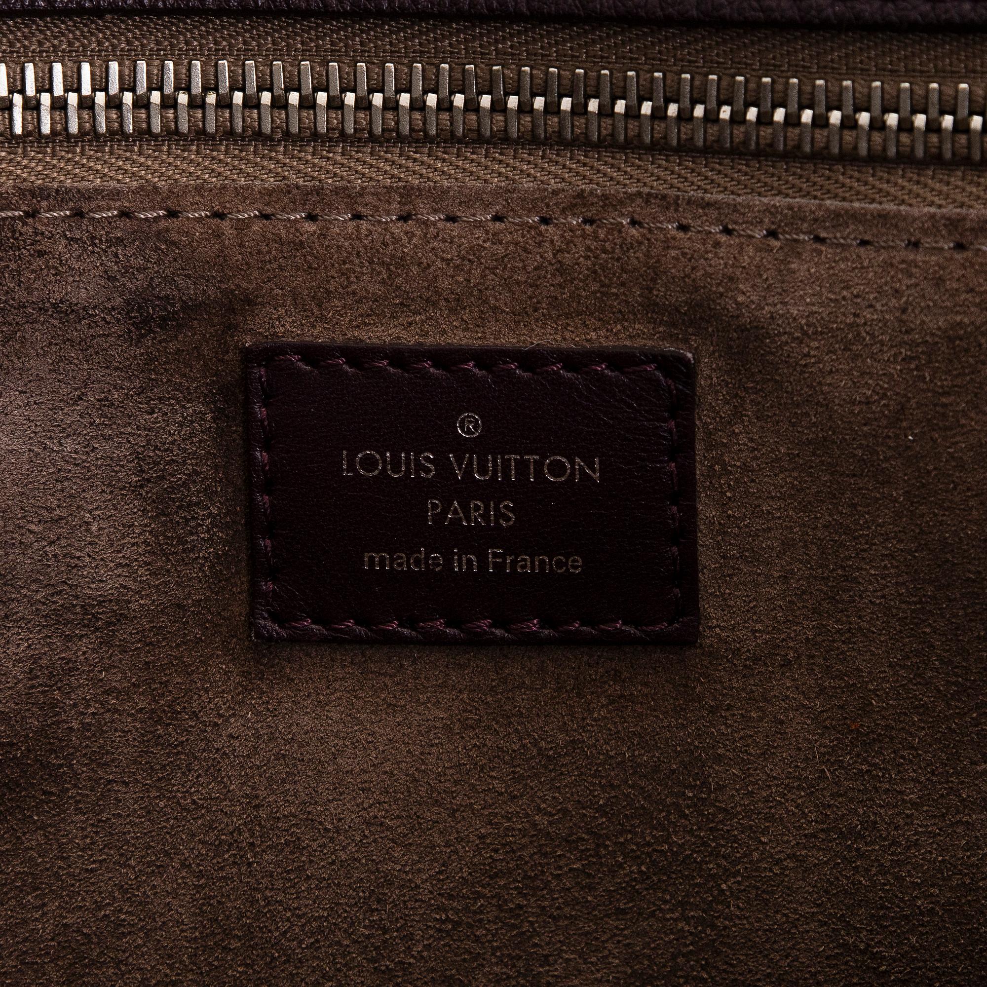 Louis Vuitton, a 'Veau Cachemire W Tote PM' bag.