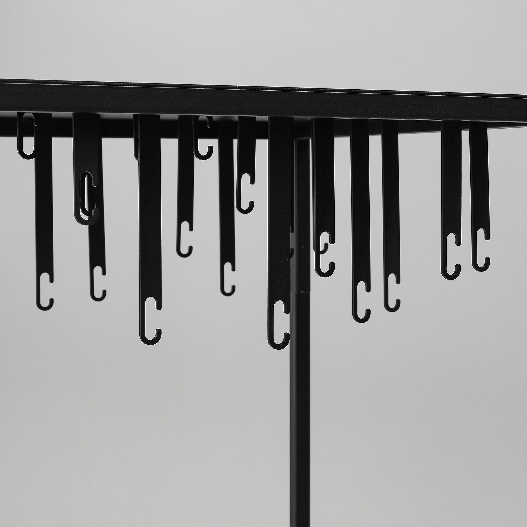 ALEXANDER LERVIK, "Atelier Floor Hanger", klädhängare, Design House Stockholm 2020.