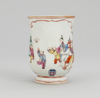 391. A famille rose jug, Qing dynasty, Qianlong (1736-95).