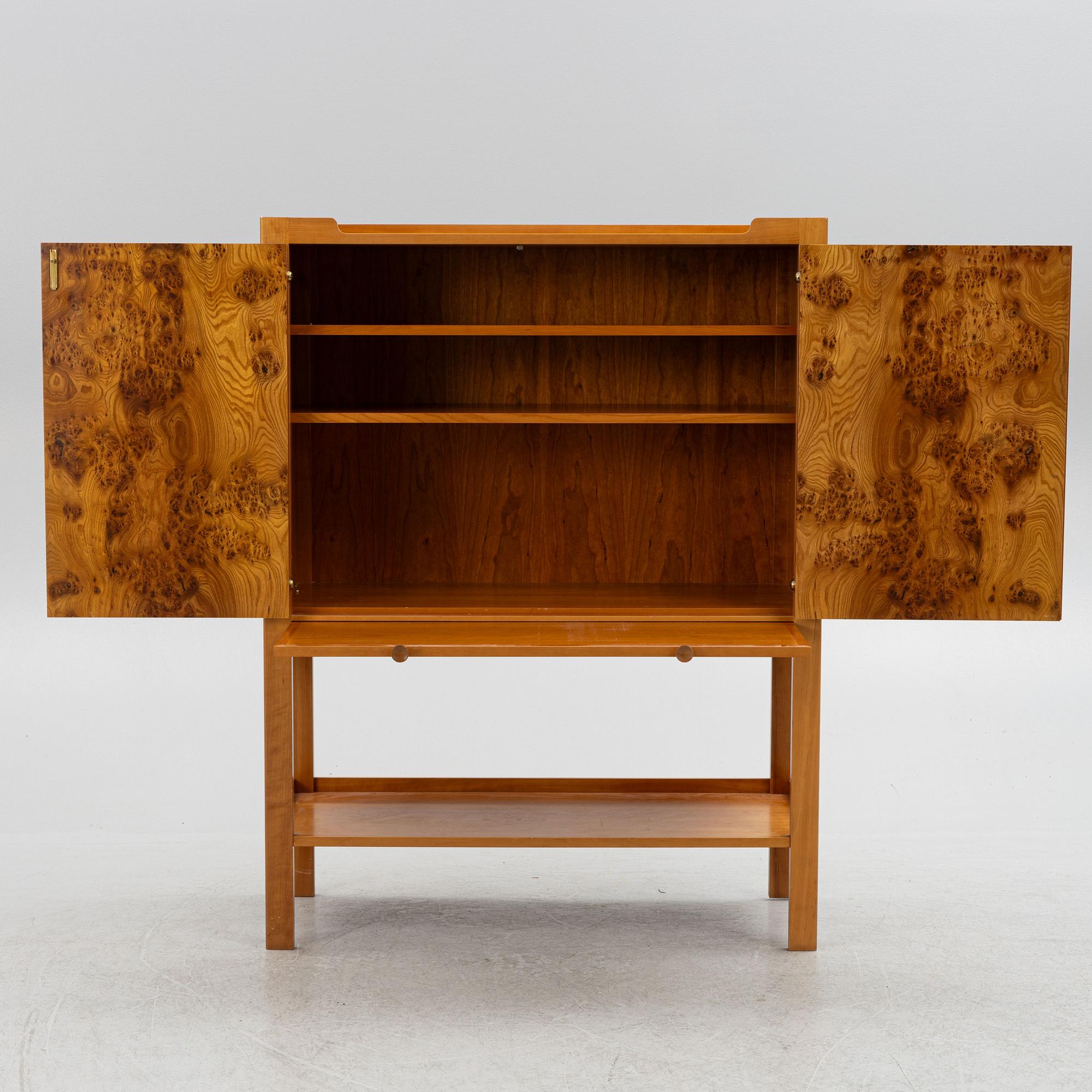 Josef Frank, a model 'B 2135' cabinet, Firma Svenskt Tenn, post 1985.