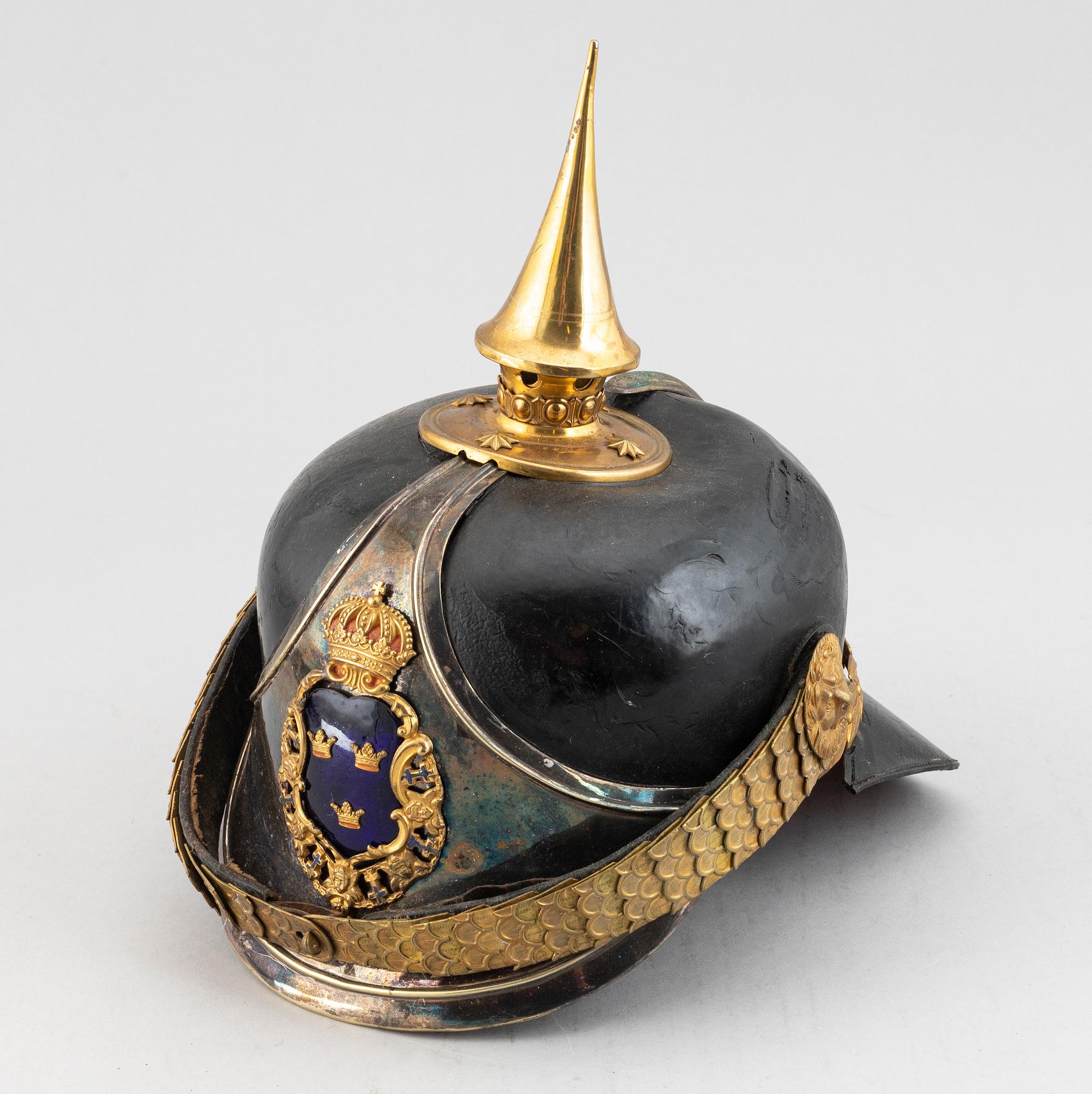 HJÄLM, m/1886 för officer vid Livregementets dragoner.