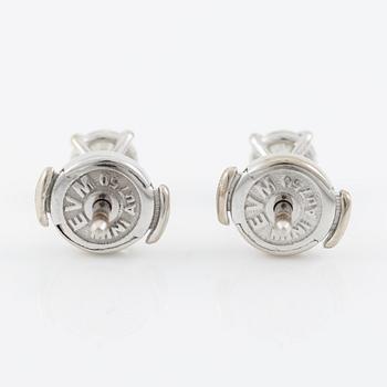 Earrings, 18K white gold with brilliant-cut diamonds.