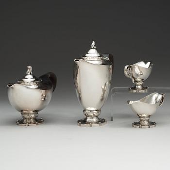 A Georg Jensen 4 pcs coffee- and tea service, Copenhagen 1933-44 (the teapot 1945-51).