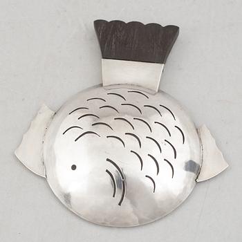 H Brogren, tea strainer, silver, Håbes Atelier, Gothenburg 1934.