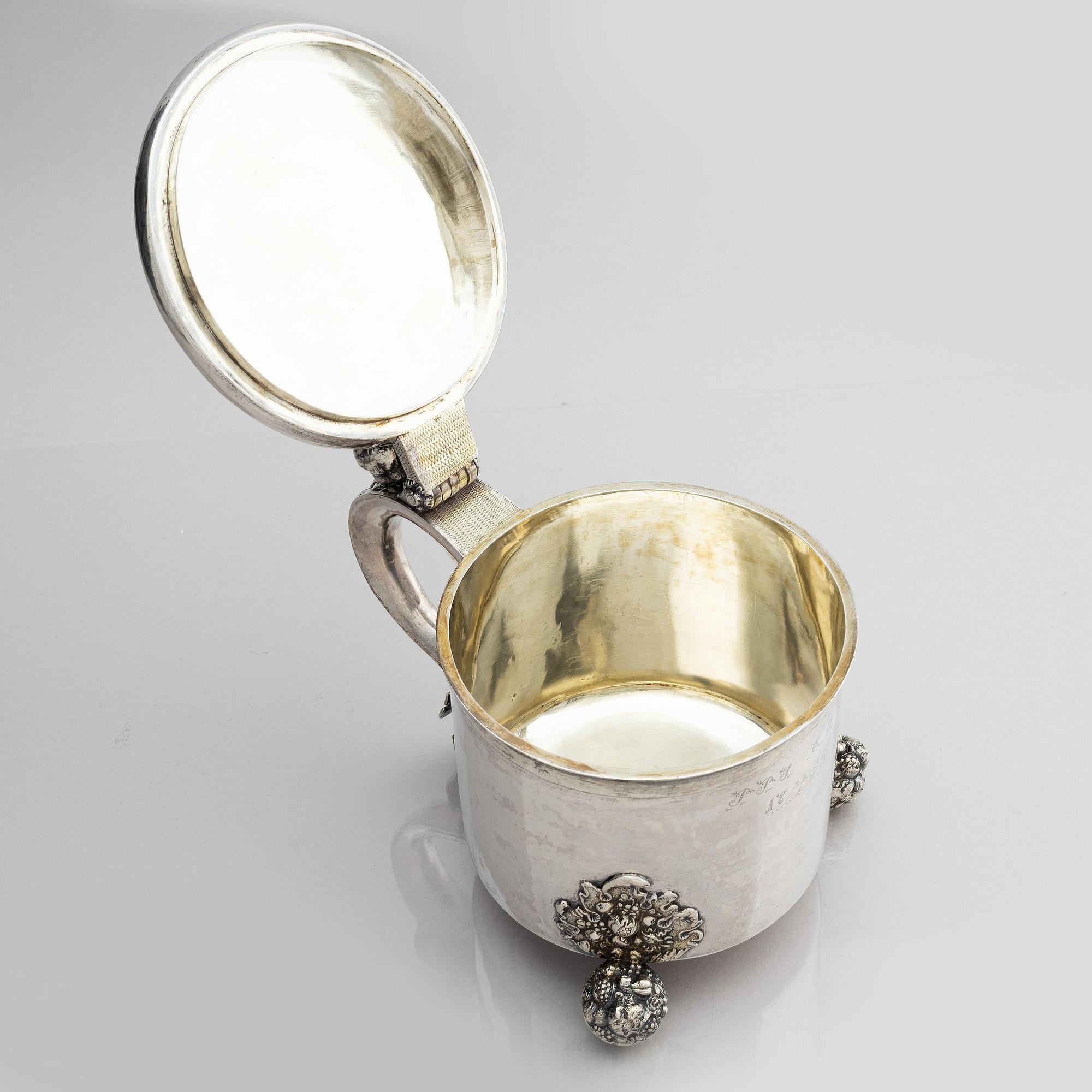 Erik Månsson Schmidt, dryckeskanna, delvis förgyllt silver, Stockholm (verksam 1675-1686). Barock.