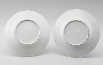 TALLRIKAR, 1 par, porslin, Kina, Qianlong 1736-1795.