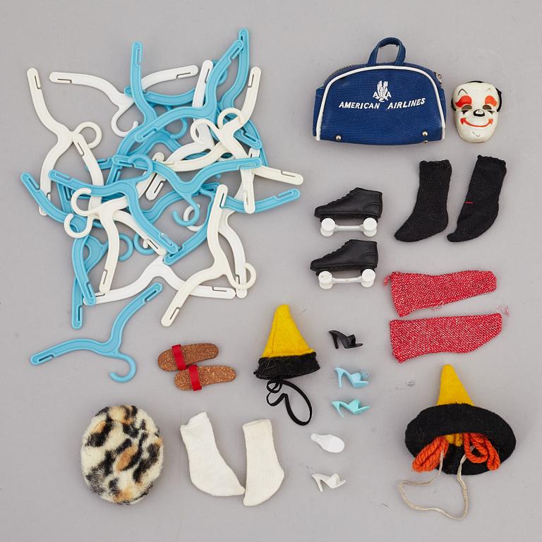 BARBIEDOCKOR, 4 st, samt accessoarer, Mattel, 1960-tal.