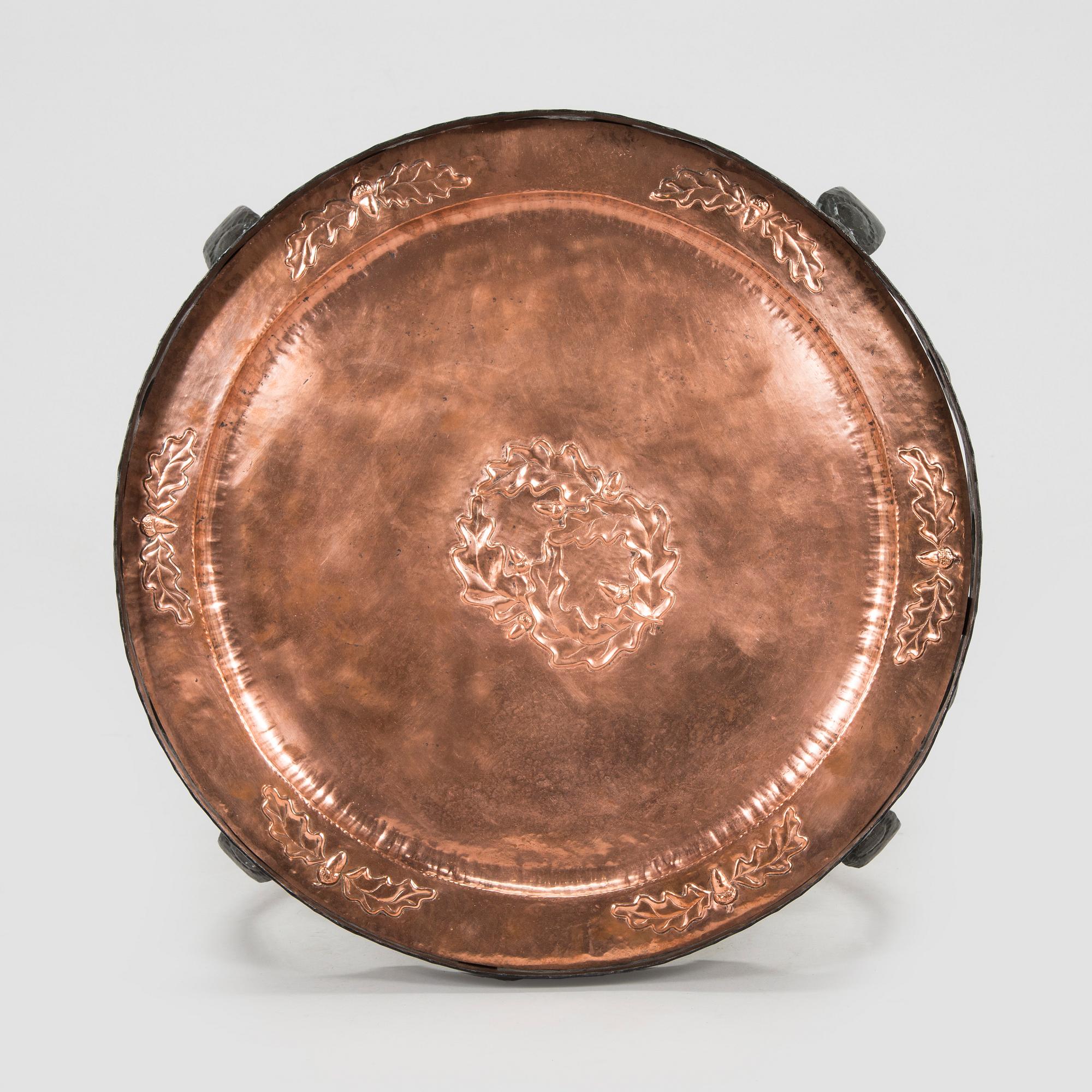 Pöytä, 1900-luvun alku.