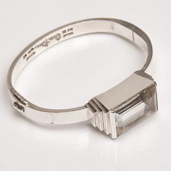 Wiwen Nilsson, armring, Lund 1966, sterling med bergkristall.