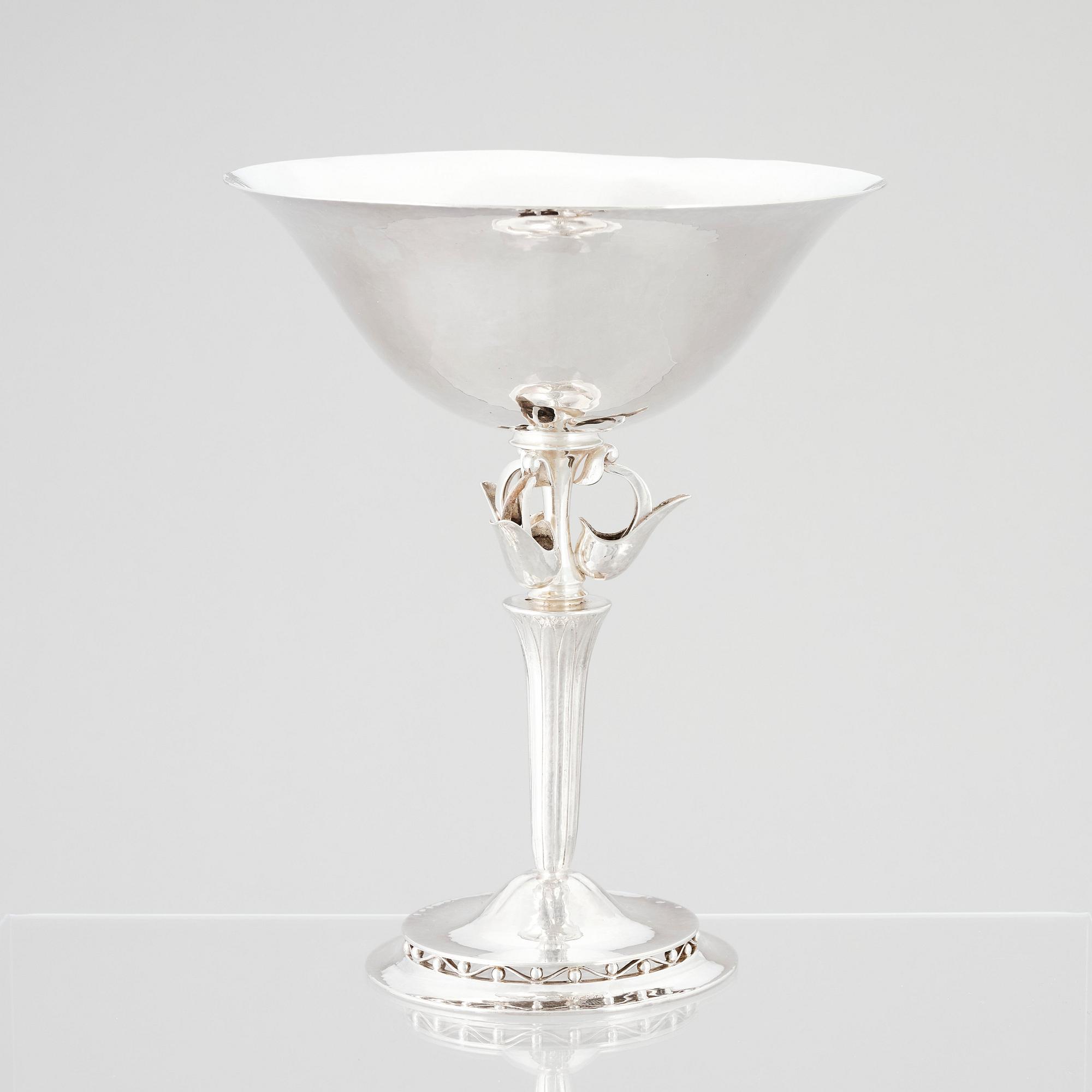 Georg Jensen, skål på fot, Köpenhamn 1925-32, sterling. Design nr 471, svenska importstämplar 1927.
