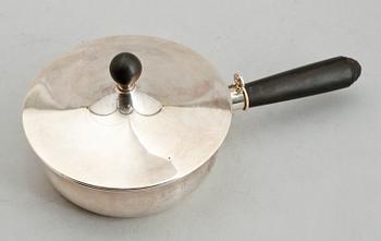 KAROTT MED LOCK, silver, GAB, Stockholm 1938. Vikt ca 432 g.