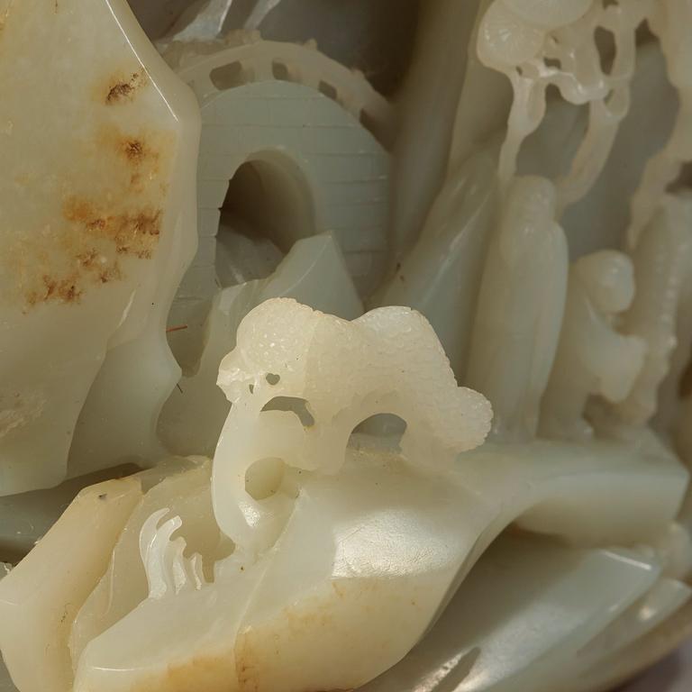 A finely carved Chinese nephrite sculpture, Qing dynasty (1644-1912).