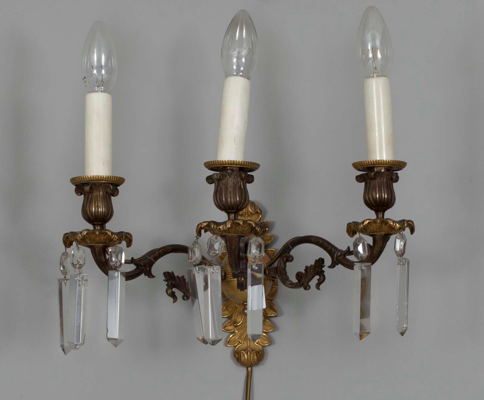 VÄGGLAMPETTER, ett par, brons, 1800-talets slut.