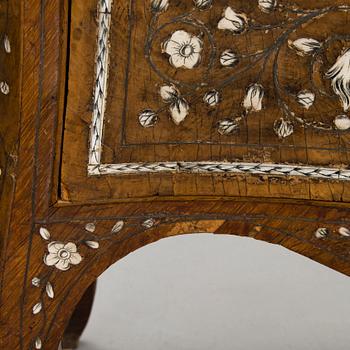 LIPASTO, rokoko, Italia, 1700-luvun jälkipuoli.