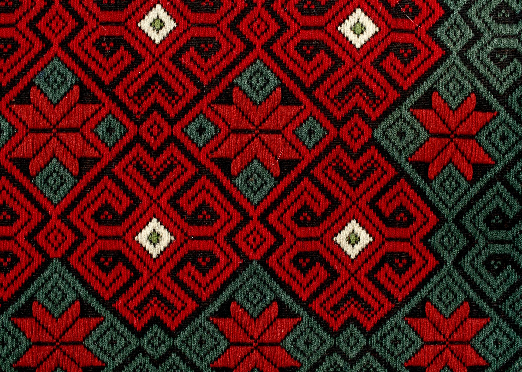 PLÄD, textil, allmogestil 1900-talets första hälft. 140 x 170 cm.