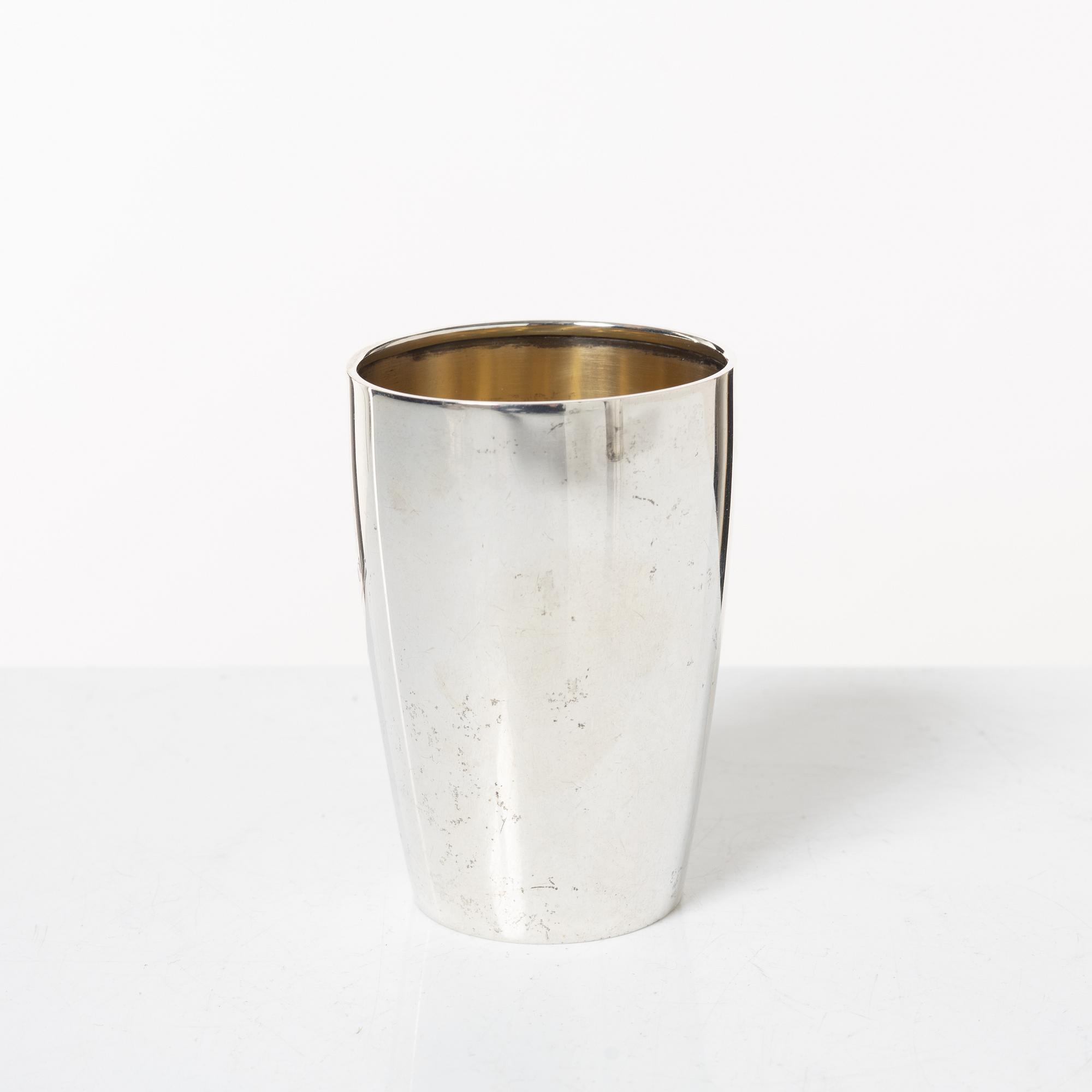 Skål, bägare samt vas, silver, Sverige, 1900-talets första hälft.