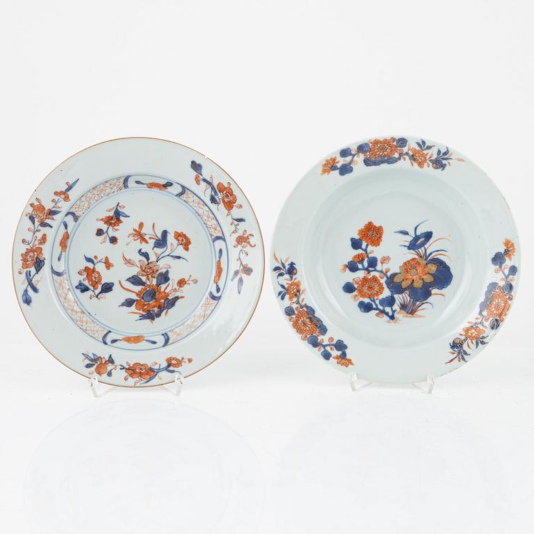 A set of seven imari dishes and a bowl, Qing dynasty, 18th Century.