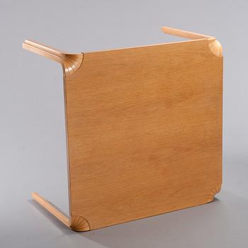 Alvar Aalto, AN X-LEG TABLE. Design Alvar Aalto. Fan-shaped birch legs, oak veneered top. 1960s.