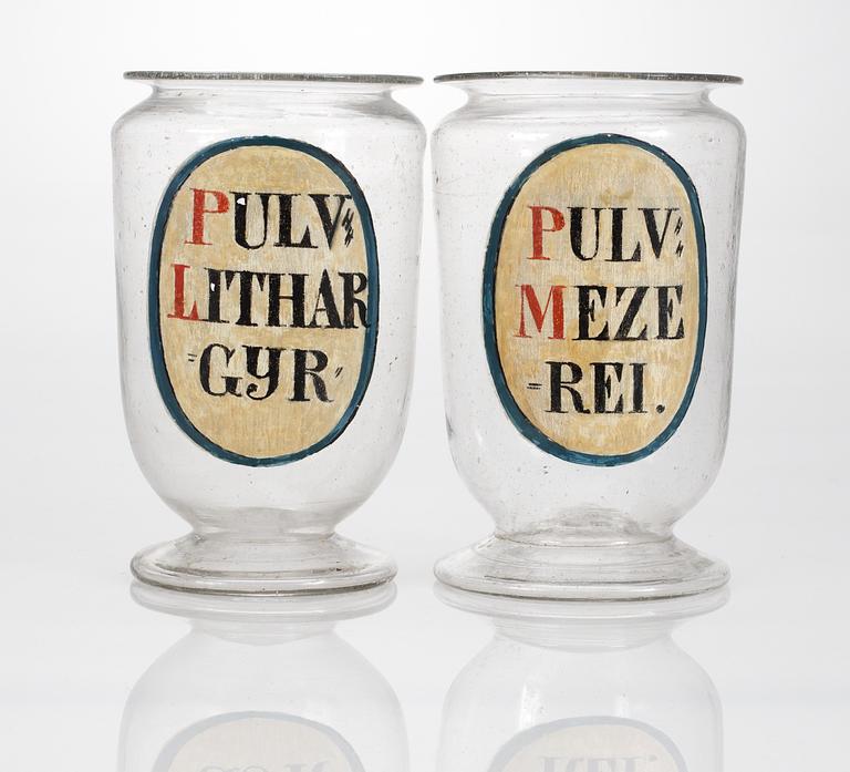 APOTEKSKRUS, två stycken, glas. 1800-tal.